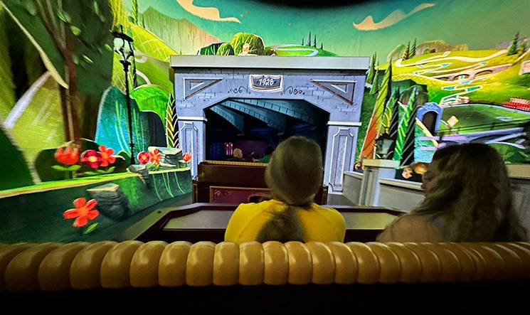 ミッキー＆ミニーのランナウェイ・レイルウェイのライドシーン