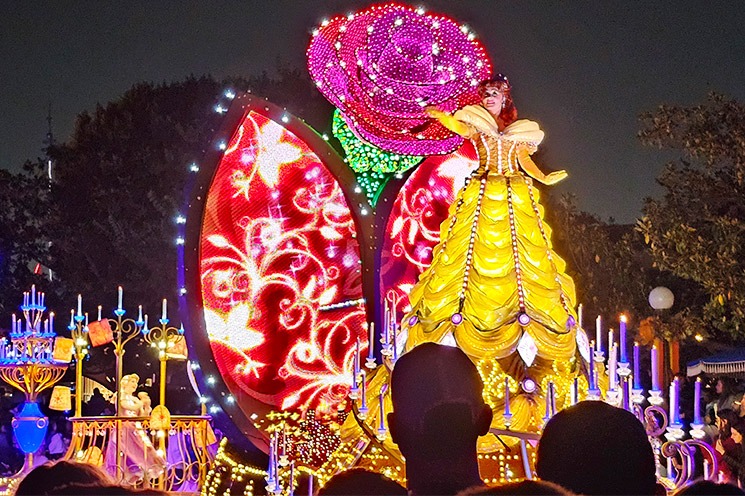 ディズニーランドパーク ペイント・ザ・ナイト - プリンセス・ユニット『美女と野獣』の「ベル」