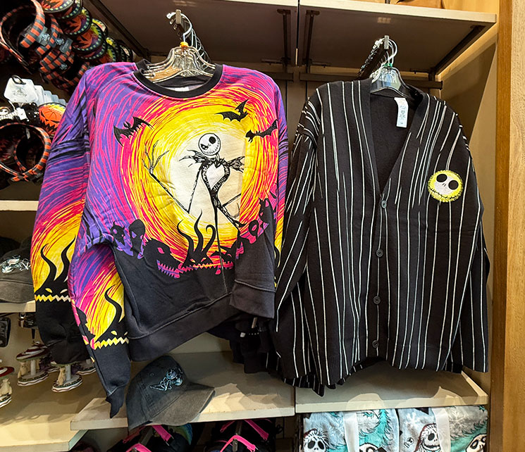 ジャックモチーフのスウェット＆ストライプカーディガン