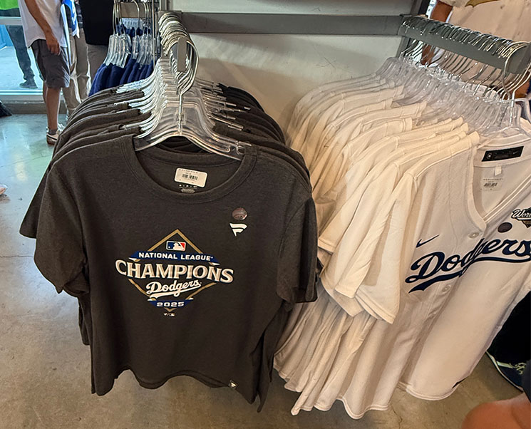 ナショナルリーグ優勝記念Tシャツ