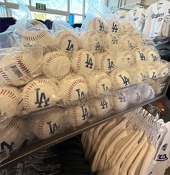 ドジャースロゴ入り公式ボール