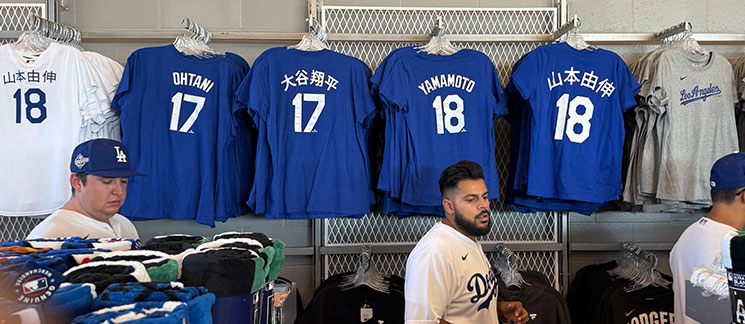 ドジャース選手の漢字ネームTシャツ
