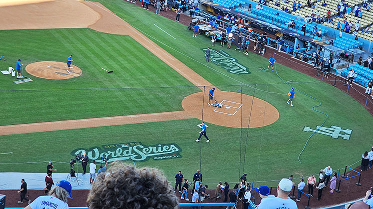 球場3階 FIELD座席から見る球場の景観