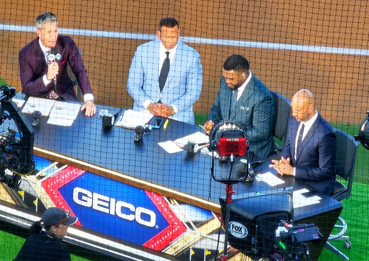 FOX Sports レジェンド解説チームの姿（ジーター、オルティス、アレックス・ロドリゲス）