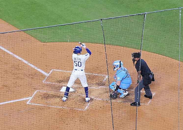 打席に立つムーキーベッツ