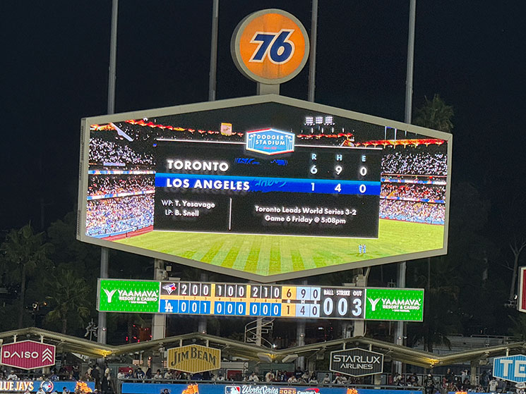 ワールドシリーズ第5戦終了時のスコアボード