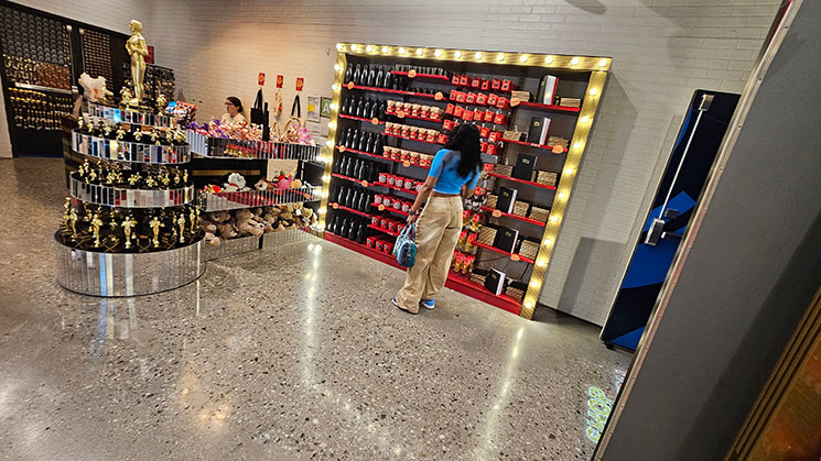 出口に併設されたギフトショップ