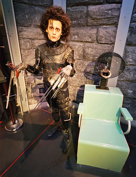 ティム・バートン監督『シザー・ハンズ』エドワードの蝋人形