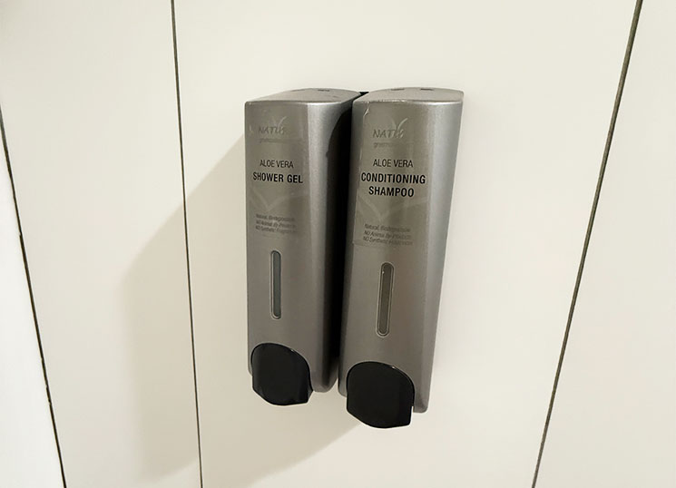 アルパイン イン バスルーム内固定式の「シャンプー」と「シャワージェル（ボディソープ）」