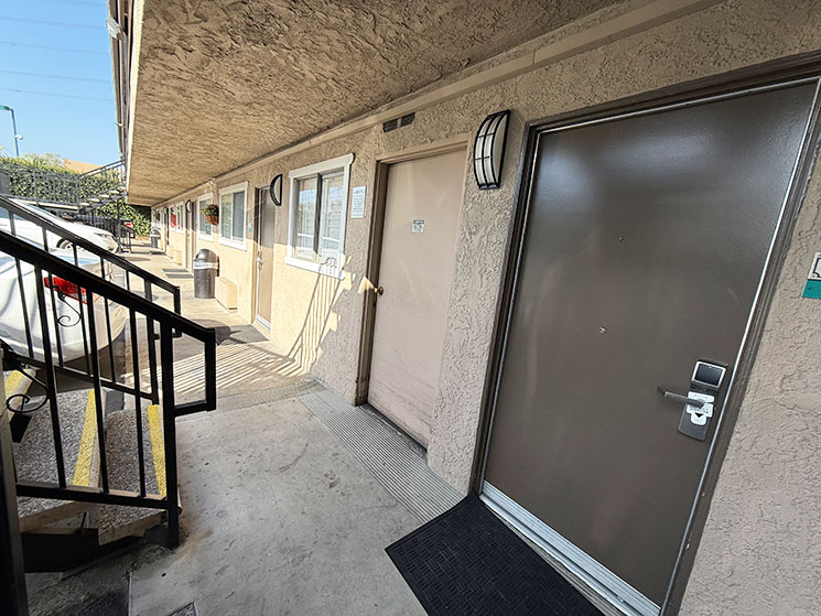 アルパイン イン ニア コンベンションセンター アンド ザ パークの外観