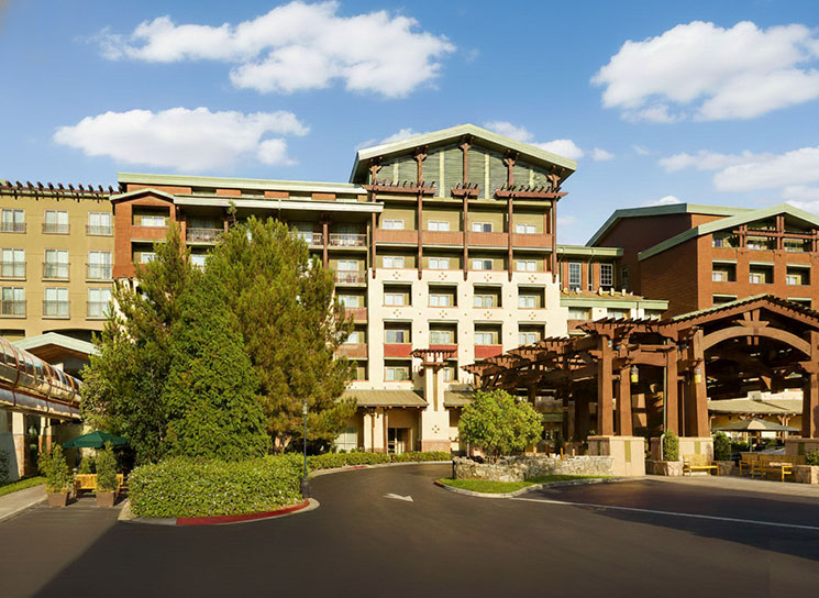 ディズニー・グランド・カリフォルニアン・ホテル&スパの外観