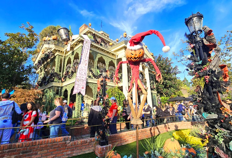 ニューオーリンズ・スクエア ホーンテッドマンションの外観