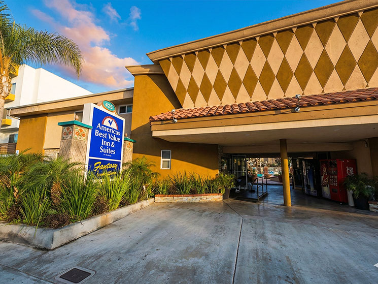 アメリカズ ベスト バリュー イン & スイーツ