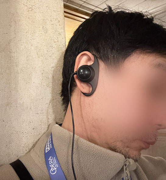 オーディオガイドツアー参加時に渡されるイヤフォン