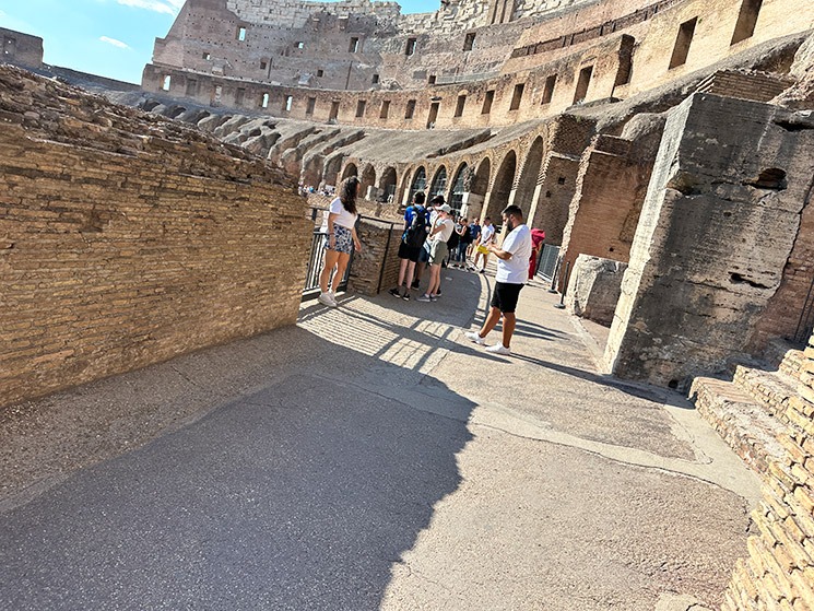 コロッセオ 「一般見学エリア（2階）」の外周通路