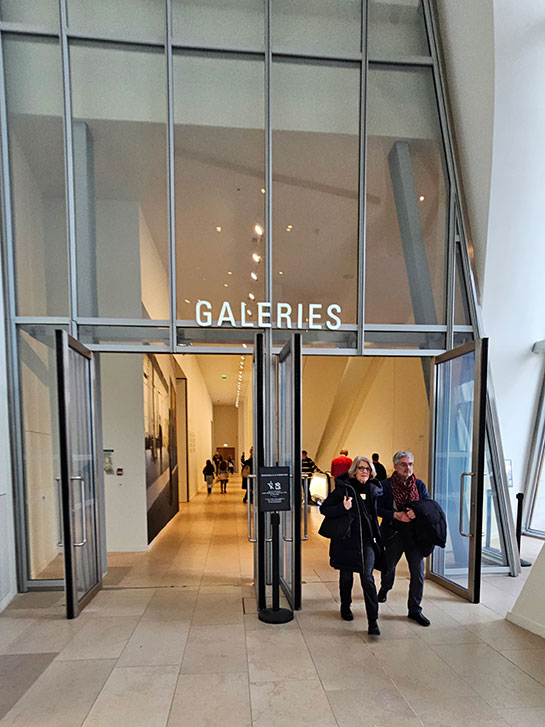 フォンダシオン・ルイヴィトン 「GALERIES(ギャラリー)」エリアの入口