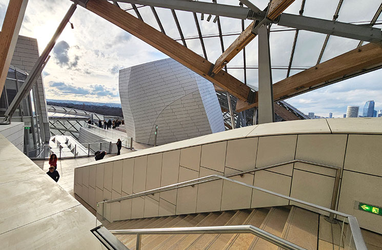 フォンダシオン・ルイヴィトン 屋上テラスの広域写真