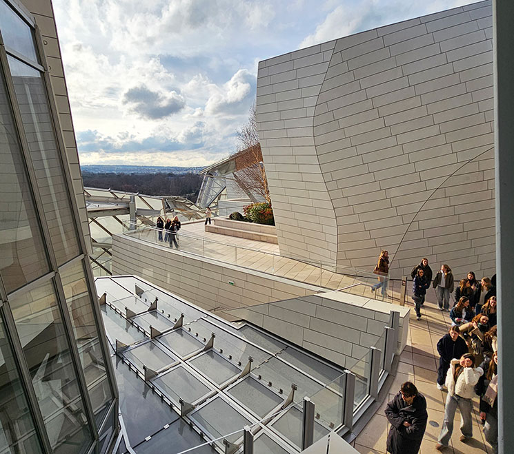 フォンダシオン・ルイヴィトン 屋上テラスの広域写真