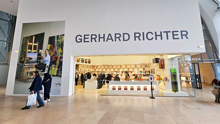 フォンダシオン・ルイヴィトンのギフトショップ