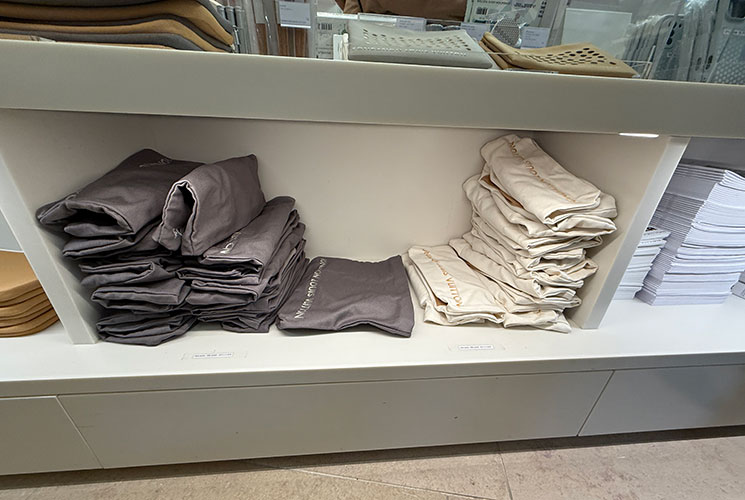 フォンダシオン・ルイヴィトン ギフトショップの商品「トートバッグ」の在庫