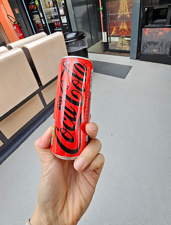 バトーパリジャン観光クルーズで購入したコカコーラゼロ